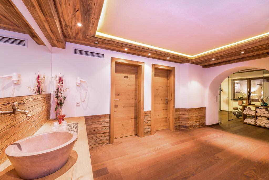 Pension Restaurant Dorfalm Leogang Exterior photo